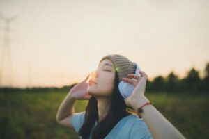 listening to positive music